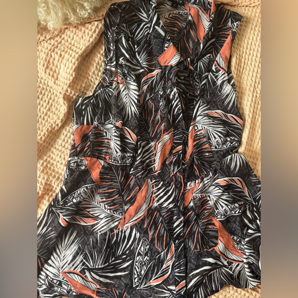 Tropical Leaf Print Tunic Top